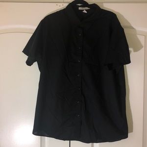 Set of 5 black short sleeve button up work shirts